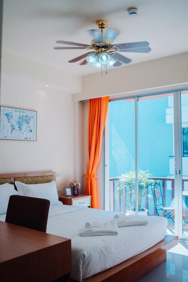 Patong Beach Side Hotel Exterior photo