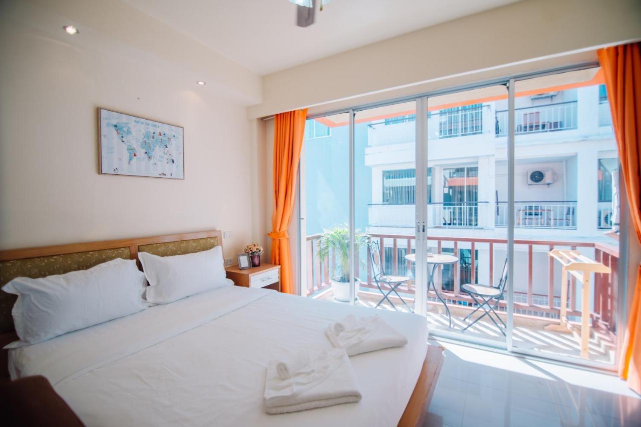 Patong Beach Side Hotel Exterior photo